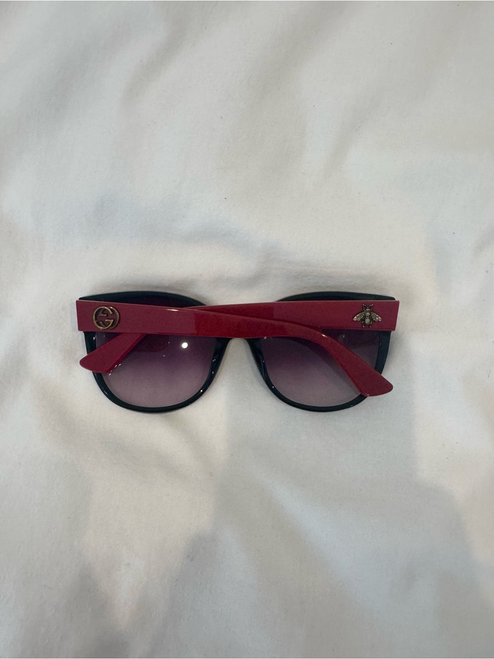 Gucci Women's Red and Black Sunglasses with Bee Accent